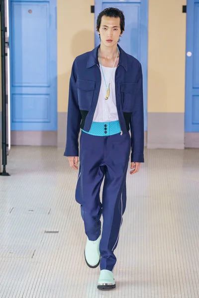 Look 14